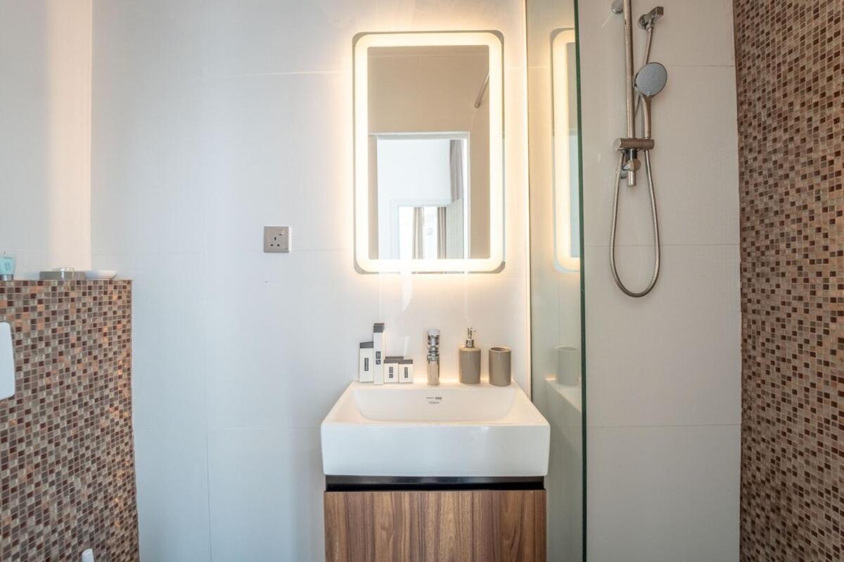 Aws Holiday Homes - Luxurious 2Br In Business Bay Dubai Exteriör bild